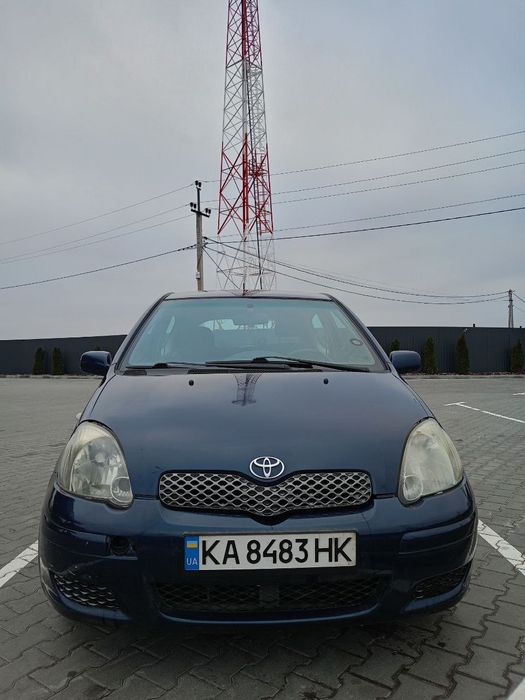Toyota Yaris Продам своє авто