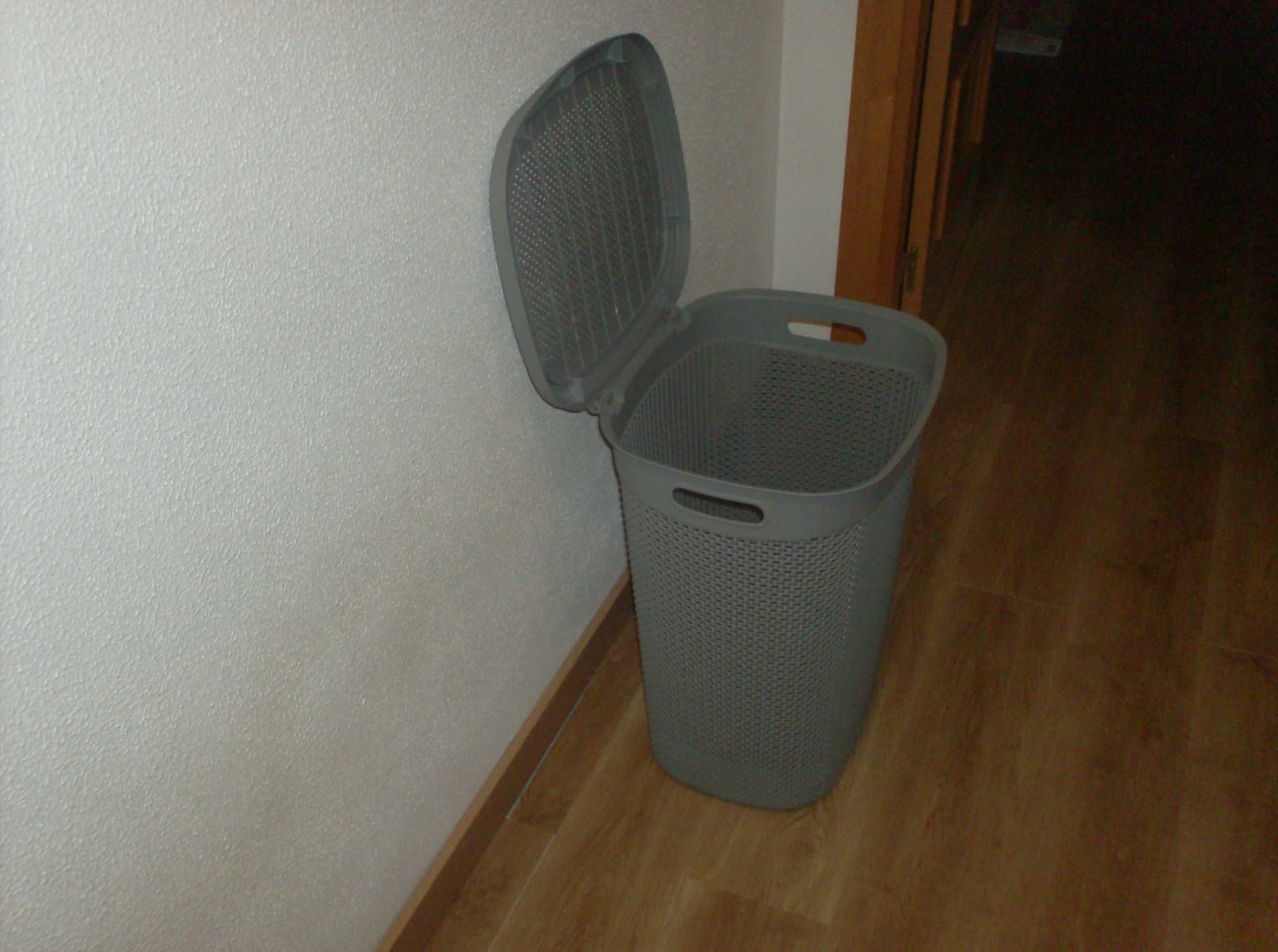 cesto de plástico