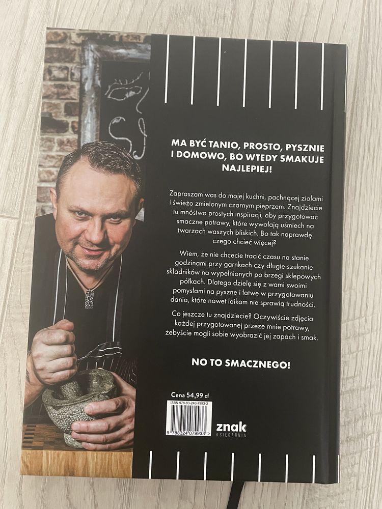 Tomasz Strzelczyk oddasz fartucha - książka kucharska