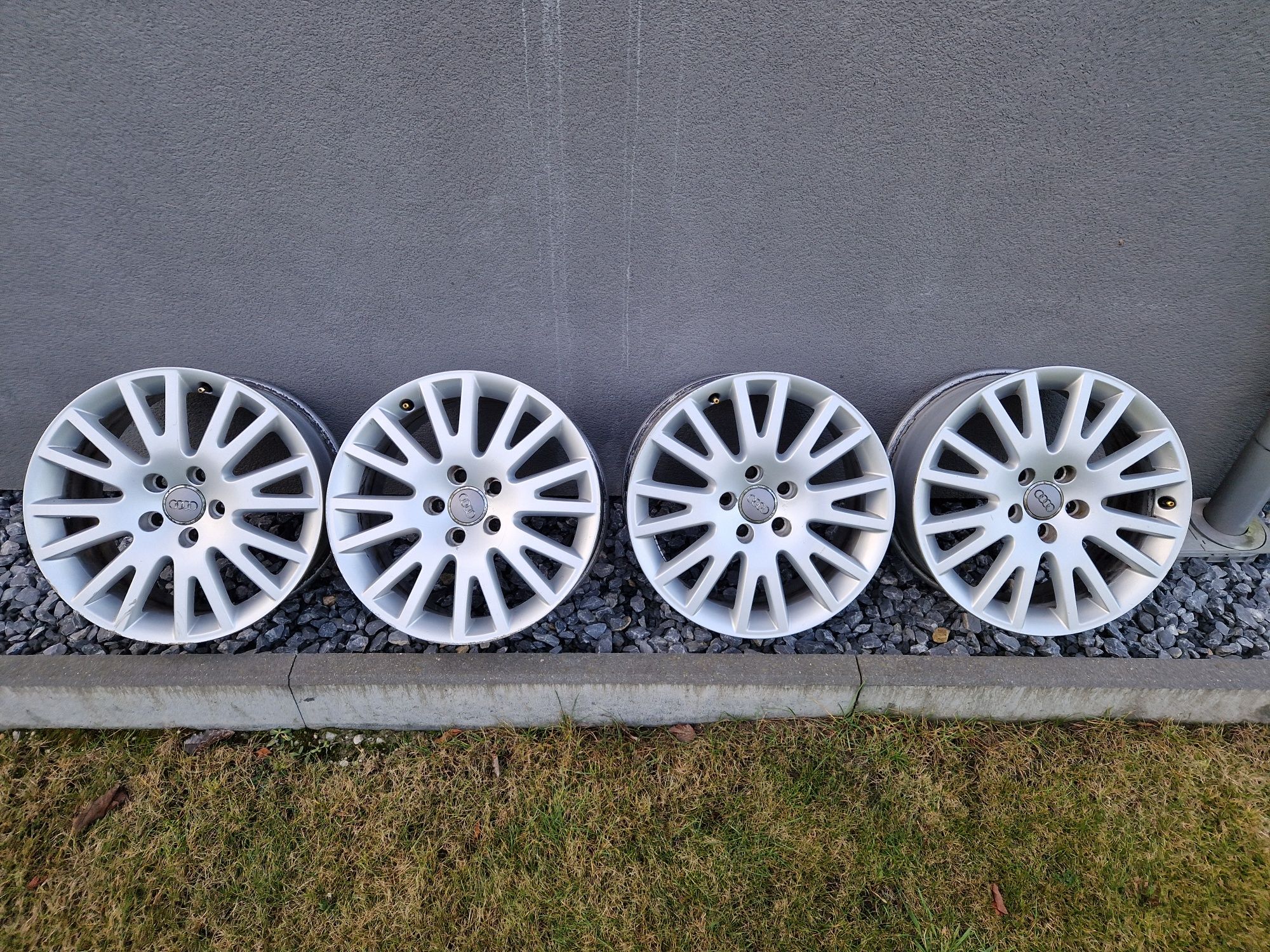 Felgi audi  17 cali 5x112 ET45 oryginalne