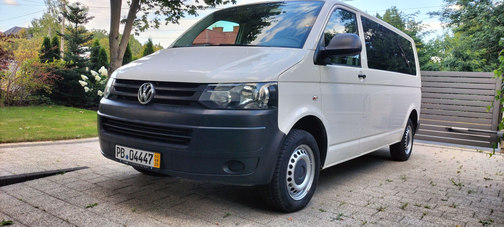 Sprzedam VW transporter T5 long 2.0 TDI 140km