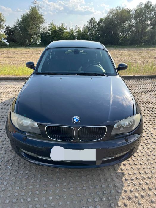 BMW   Serii 1. E87 116i