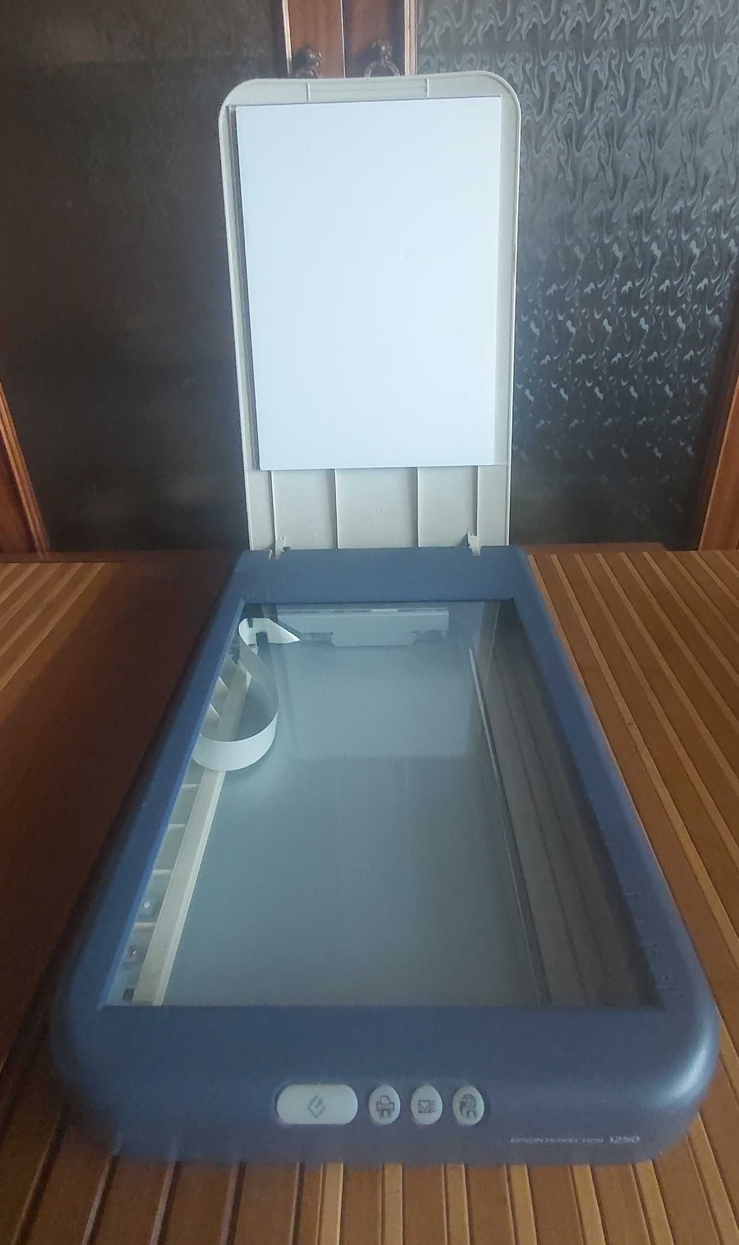 Планшетний сканер Epson 1250