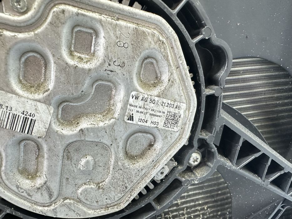 Касета радіаторів дифузор 2.0 tdi Шкода А7 радіатор водяний golf 7 b8