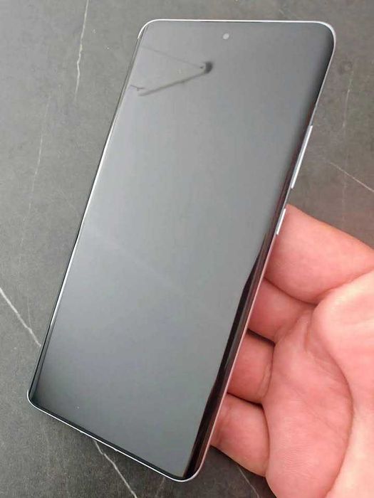 Xiaomi 12 5g 8+5/256 GB Edge AMOLED 120hz Harman Kardon snap 8 gen 1