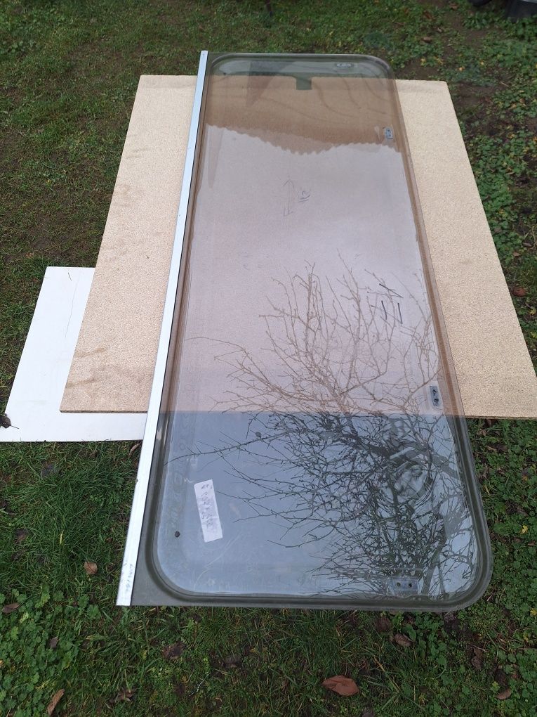 Szyba przyczepy kempingowej 62.5×165 swift, bailey, abbey