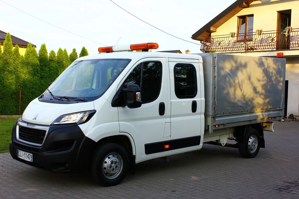 Peugeot BOXER 2.2 HDI 165KM BRYGADÓWKA 7 OSOBOWA +PAKA Z PLANDEKĄ  2.2 HDI 165KM BRYGADÓWKA 7 OSÓB +PAKA Salon PL Serwis FV23%