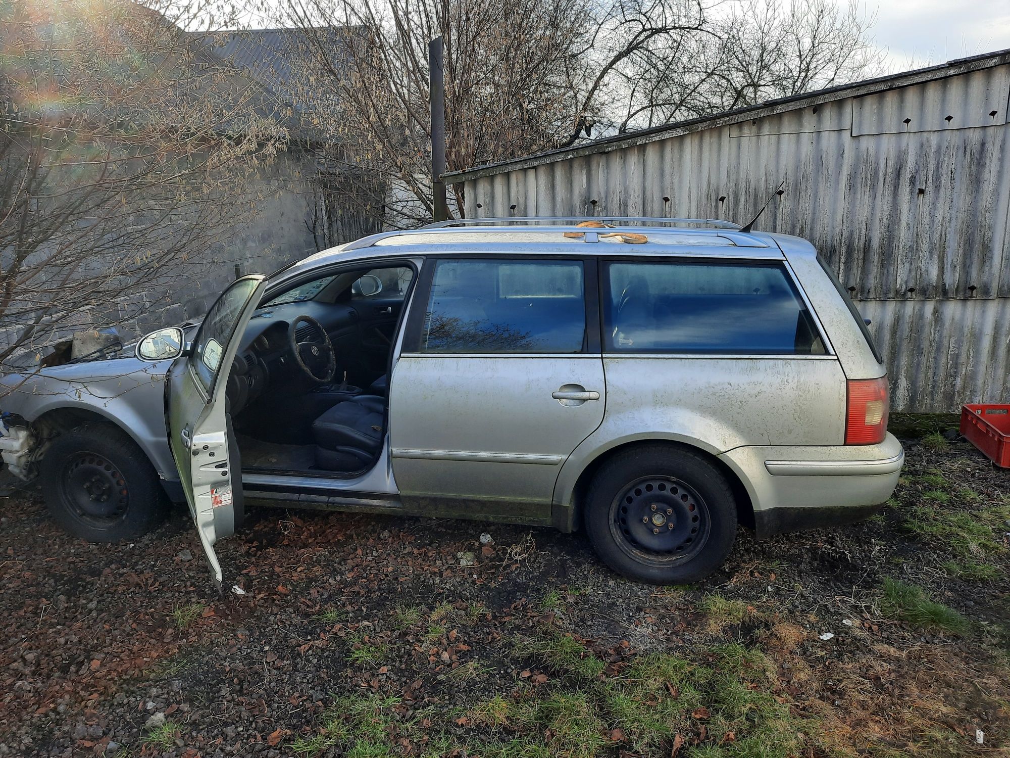 Cześć passat b5 2005 rok 1,9 TDI 130KM