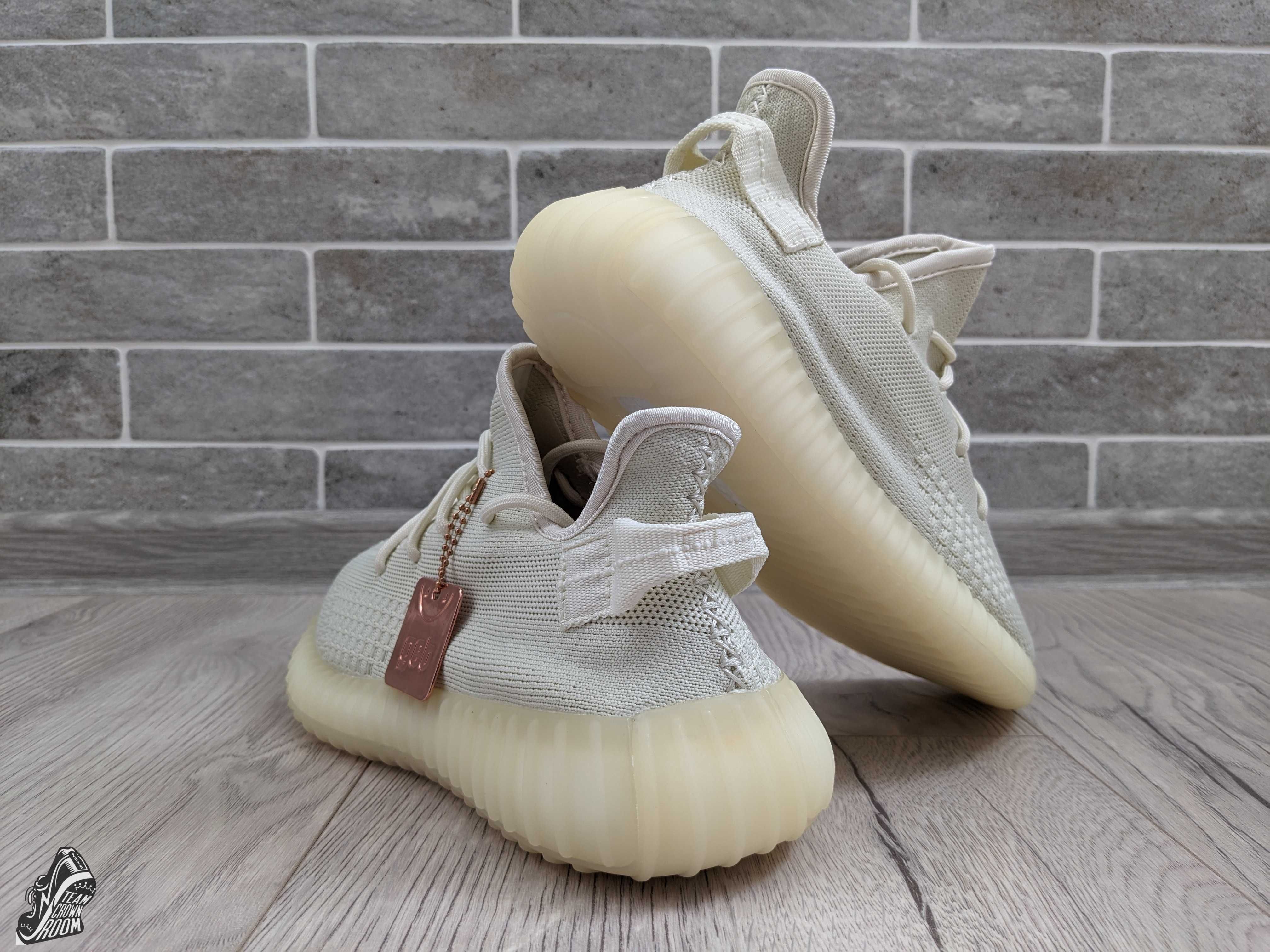 Кроссовки Adidas Yeezy Boost 350 \ Адидас изи буст 350 \ изики \ 36,37