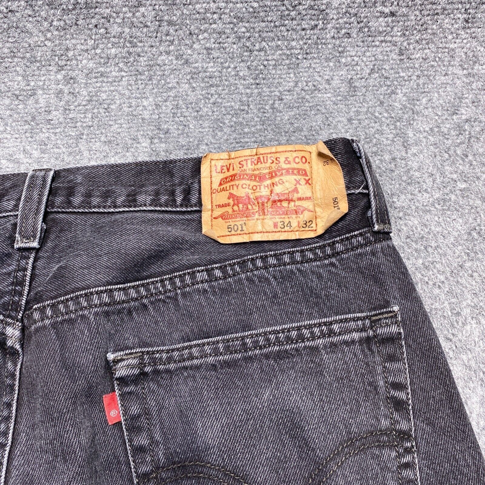 Джинсы Levi's 501 в размере 34x32