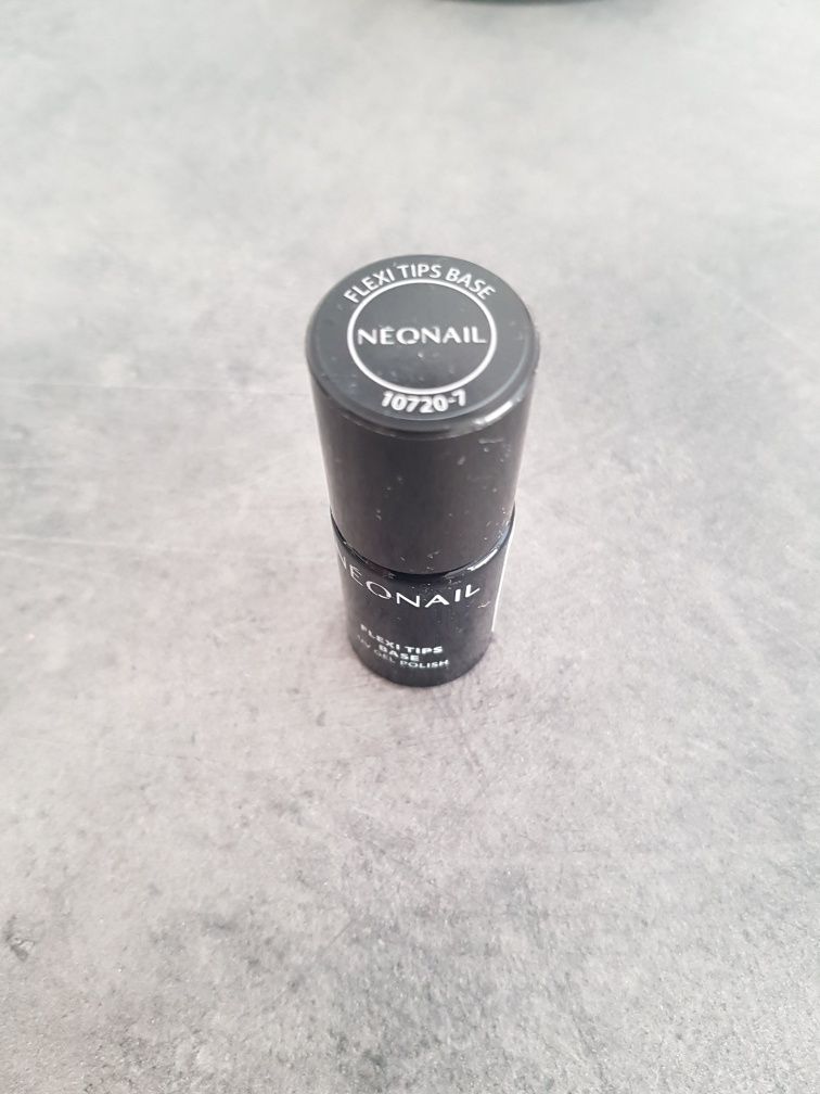 Tipsy trumienki migdały + flexi tips base neonail