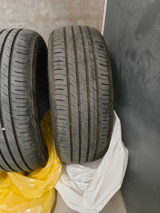 Sprzedam komplet opon letnich 215/50R18, praktycznie nowych