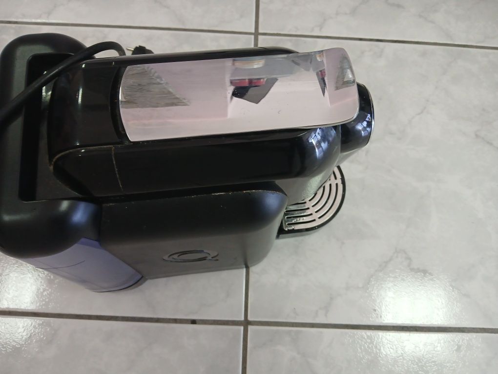 Maquina de café delta q