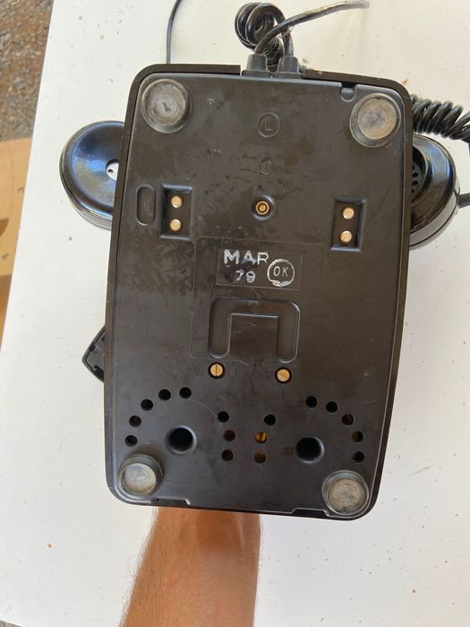 Telefone fixo antigo