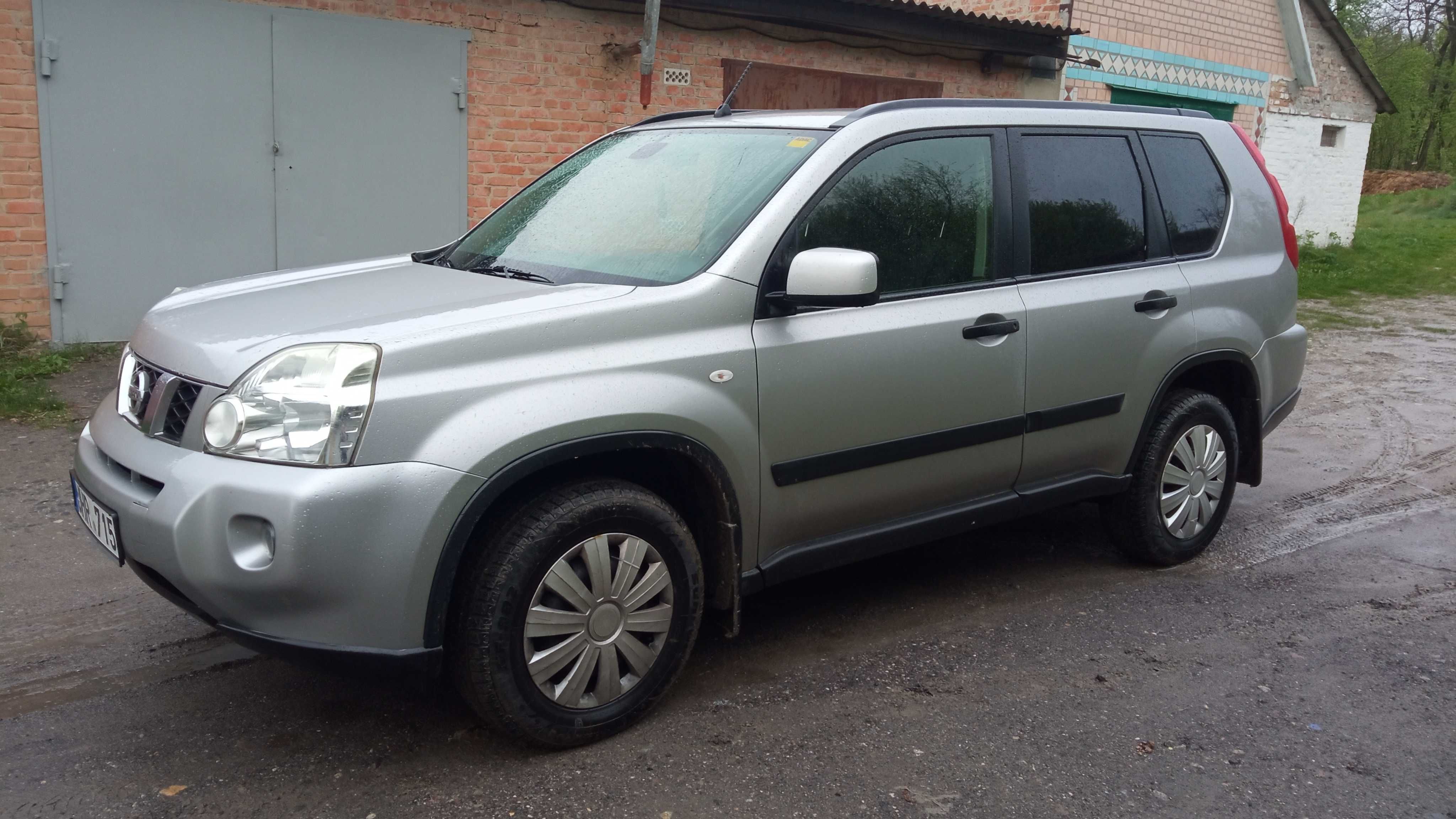 Продається NISSAN X-TRAIL 2009 року