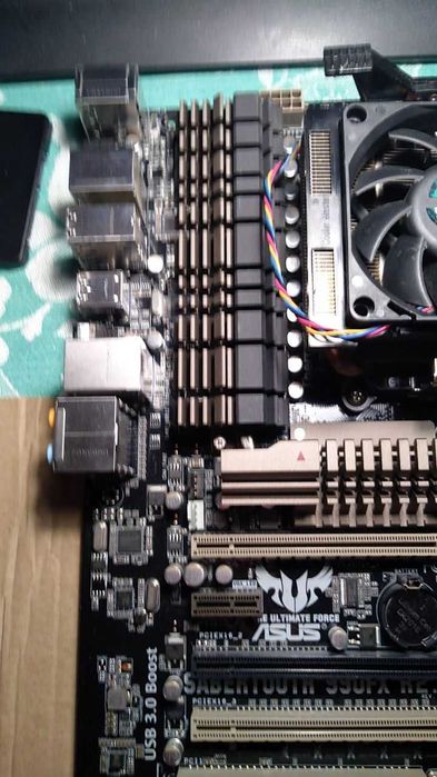 ASUS SABERTOOTH 990FX R2.0 материнка