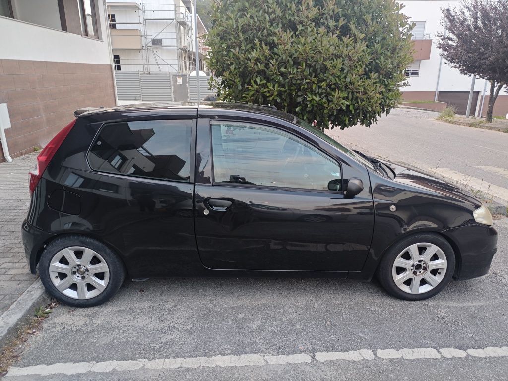Fiat Punto 1.3 Multijet comercial – 154933kms