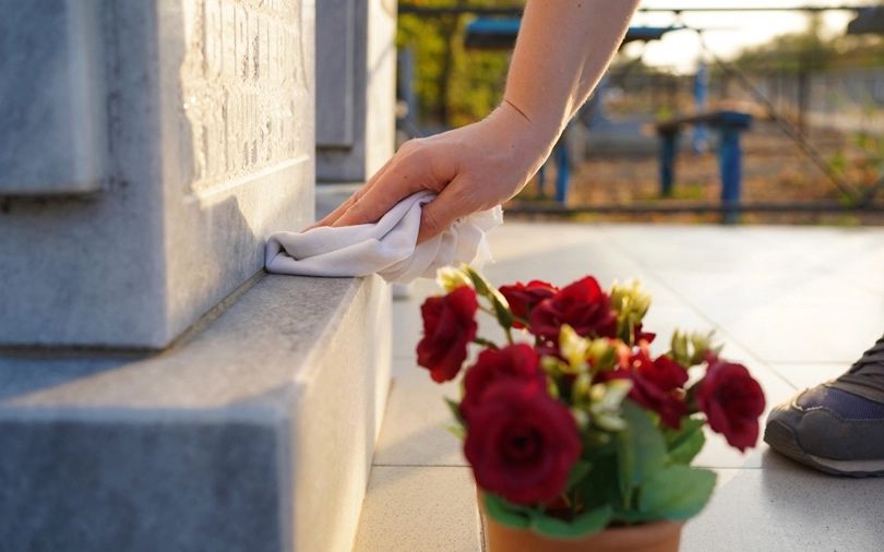 Уборка могил на любом кладбище города Днепр