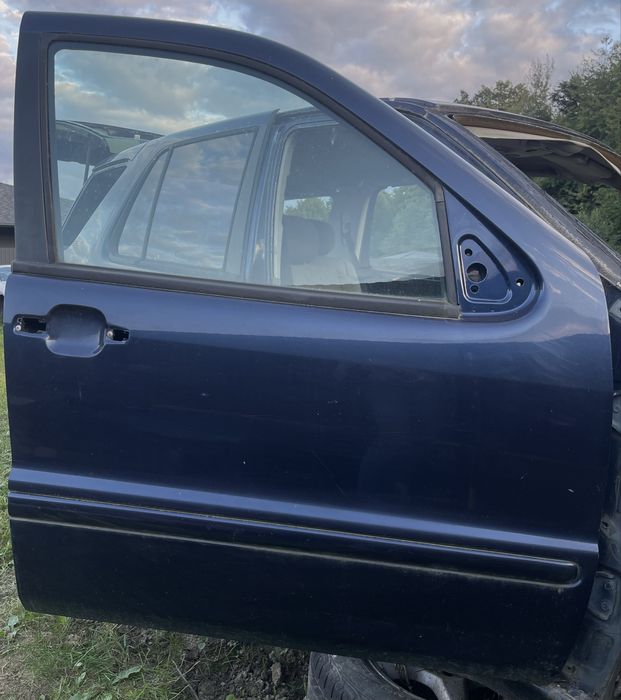 Двері передні праві, задні ліві mercedes ml163 дорестайл