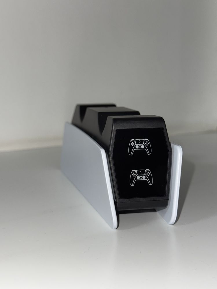 Зарядна станція RGB PS5 для DualSense