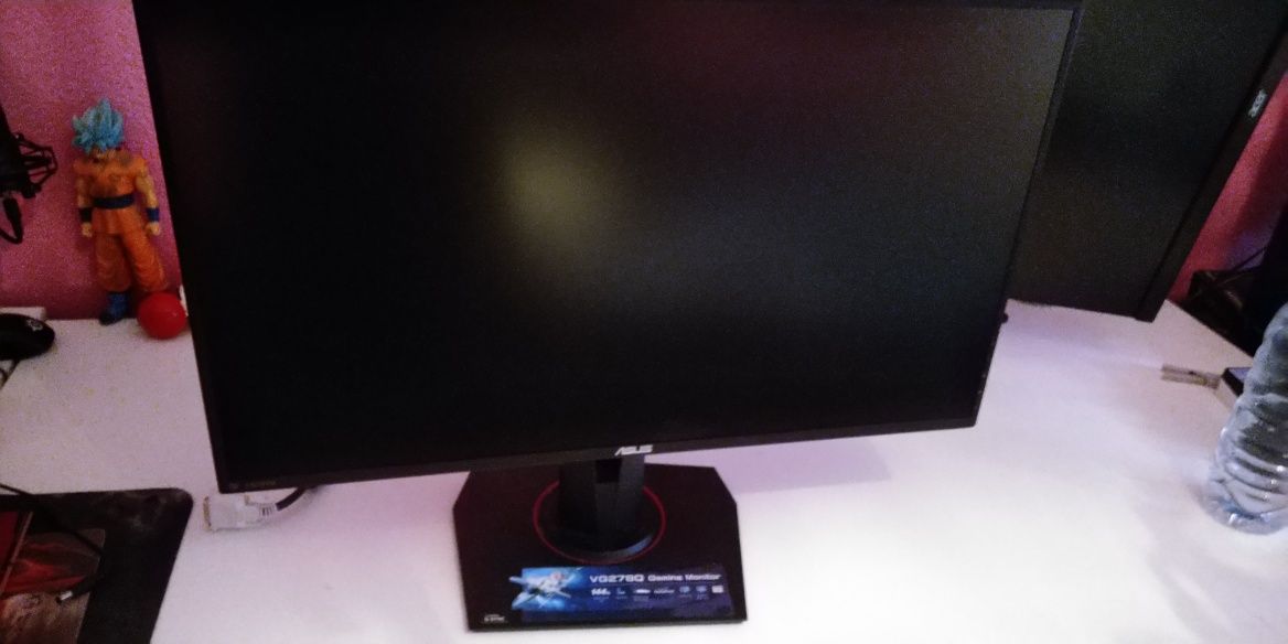 Asus VG278Q 27" + Acer KG251Q 25" + Arm mount