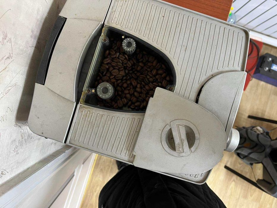 Кавоварка saeco incanto