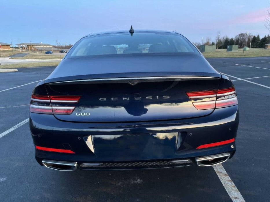 Genesis G80      2023