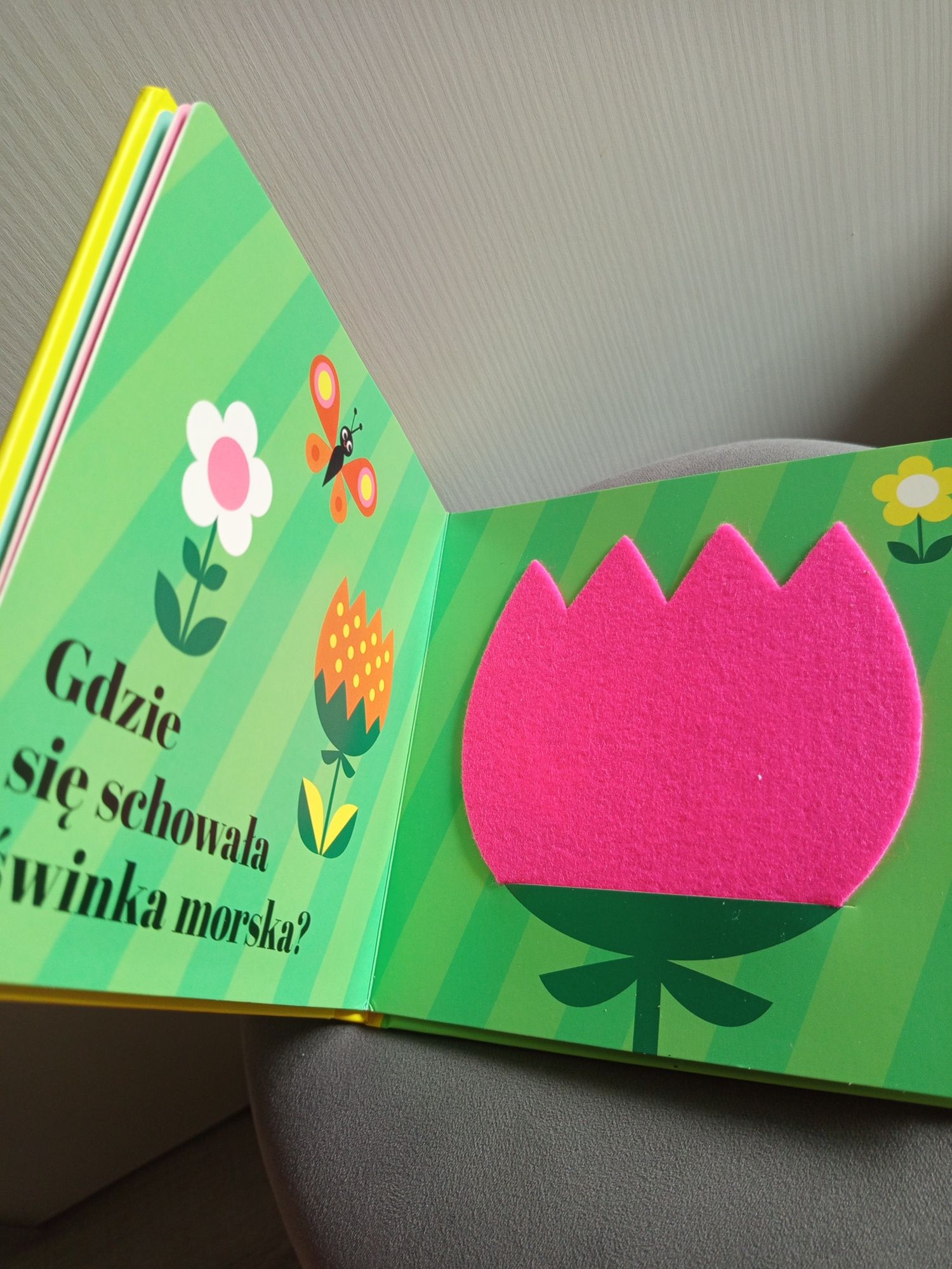 Książeczka sensoryczna dotykowa Gdzie się schował kotek?