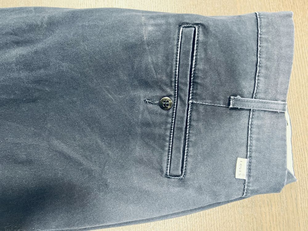 Calças Levis Chino