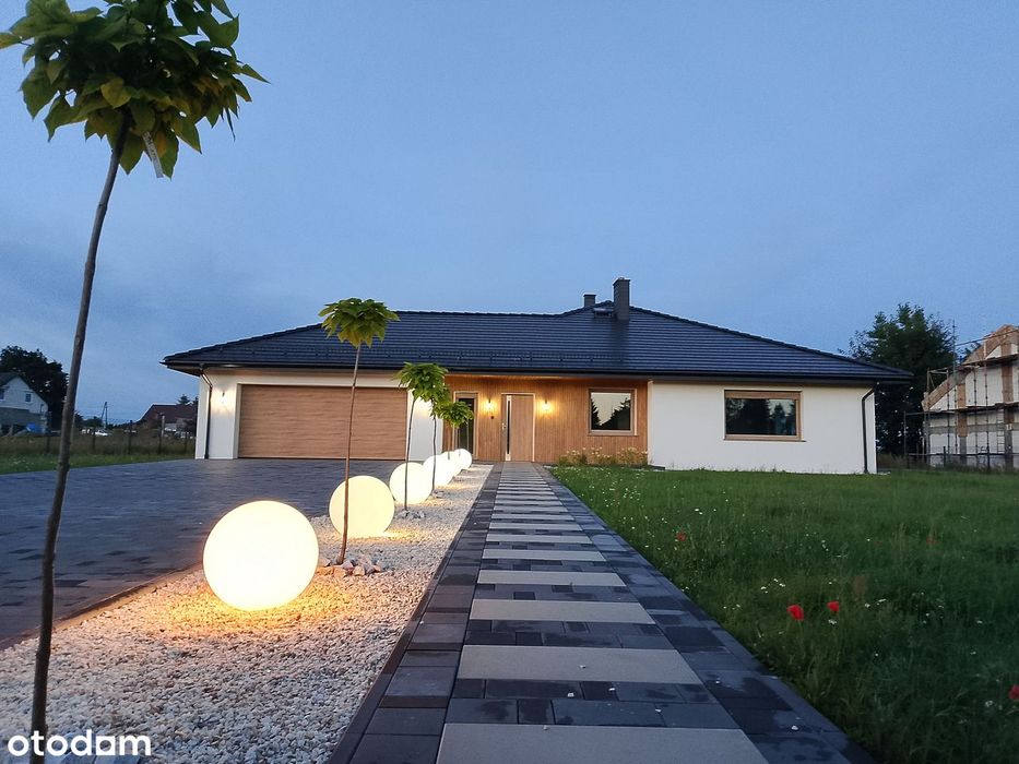 Na sprzedaż piękny duży dom w Kębłowie