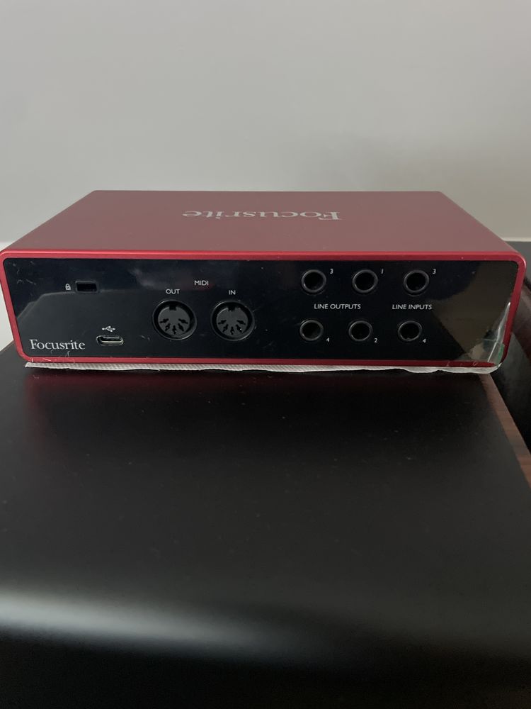 Głośniki monitory Edifier s3000 pro i interfejs Focusrite Scarlett 4i4