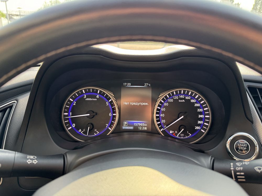 Продам Infiniti Q50 2.2 дизель 2015 год