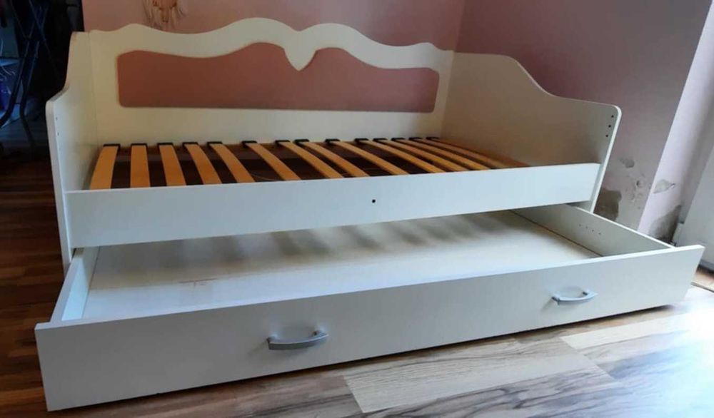 Łóżko tapicerowane 160x80 szuflada + materac dla dziewczynki