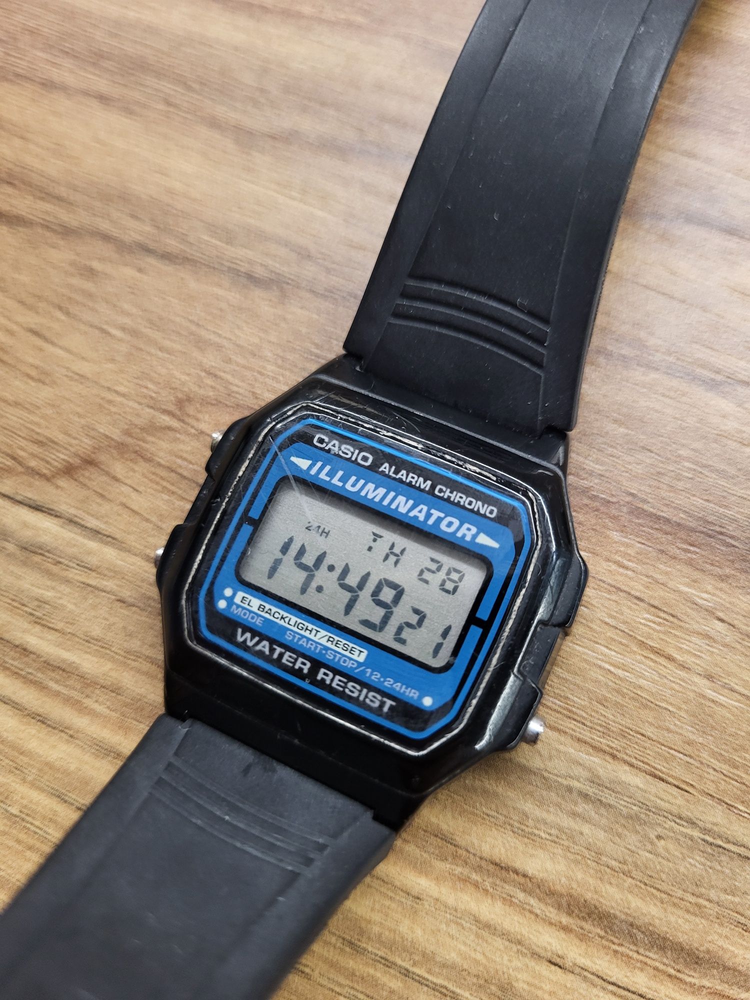 Casio illuminator f-105