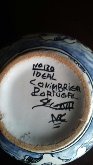 Conjunto de prato e taça de loiça de Conimbriga, pintado à mão