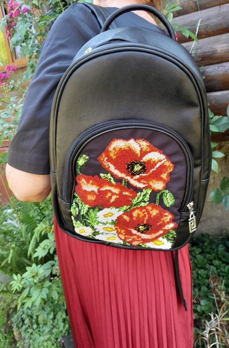 Рюкзак , косметика,сумки.