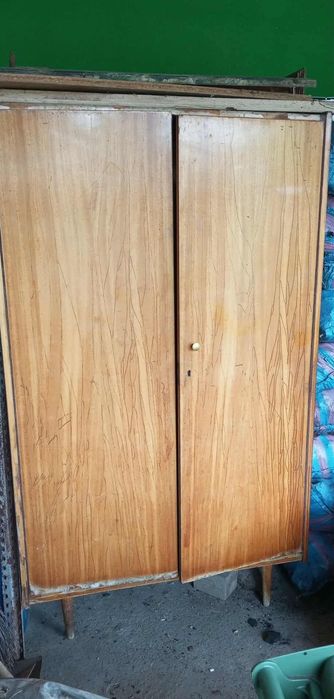 Szafa PRL do renowacji
