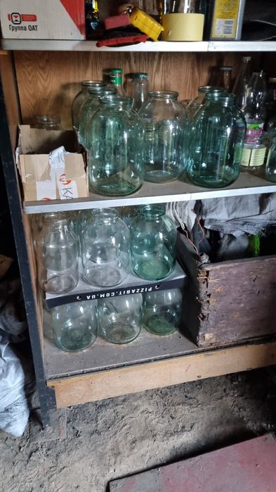 Банки  3 л,  0,5 л (+доставка)