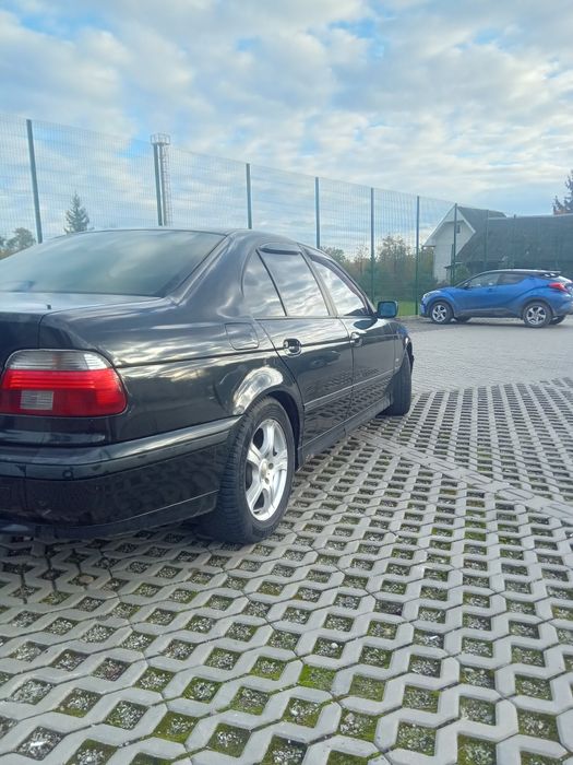 Продам BMW 5  Є39