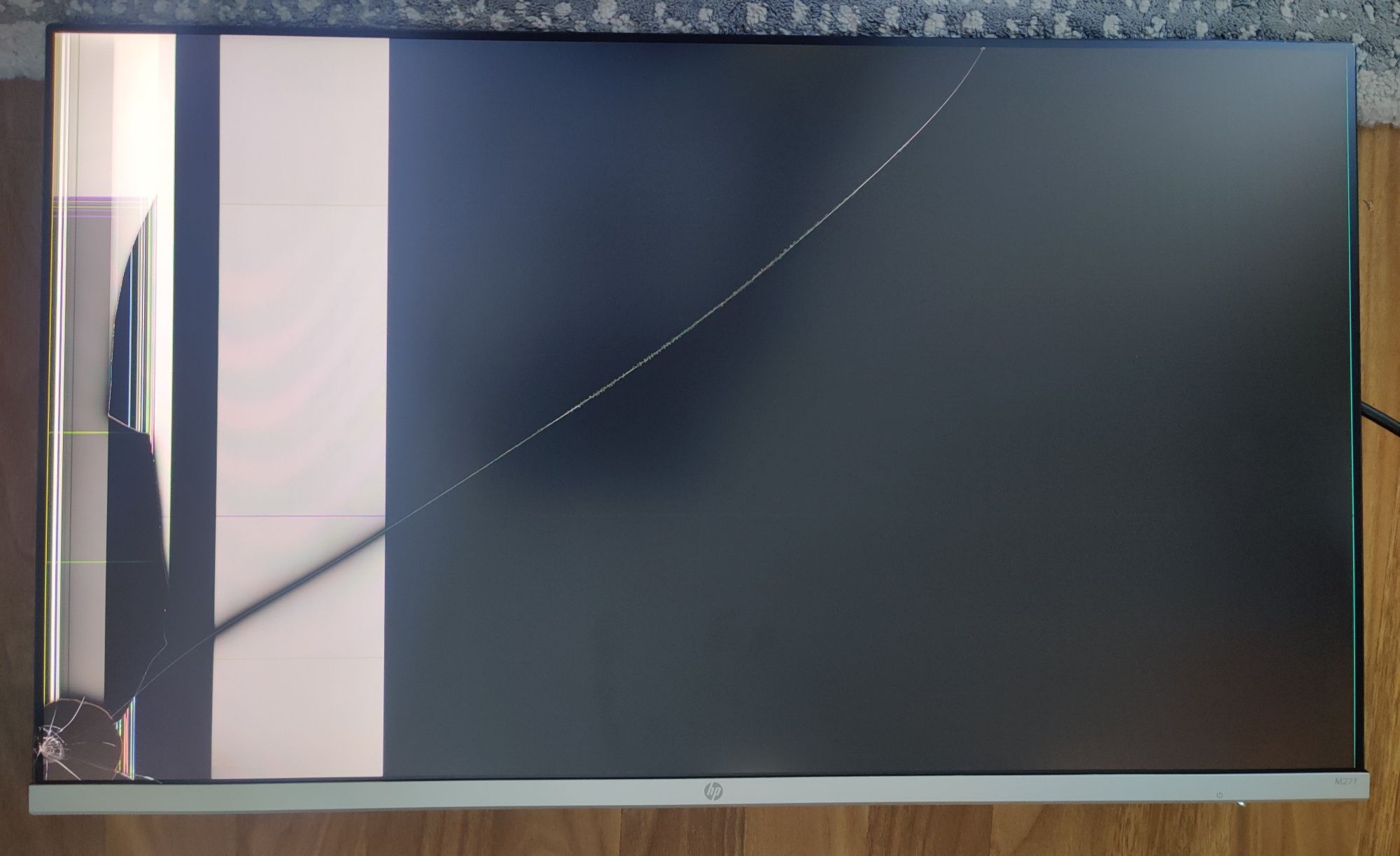 Monitor HP M27f stłuczony