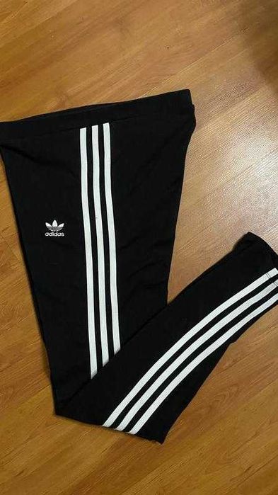 Спортивные леггинсы adidas