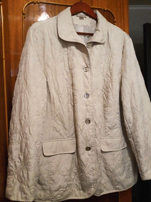 Куртка демисезонная бежевая стеганая размер 54