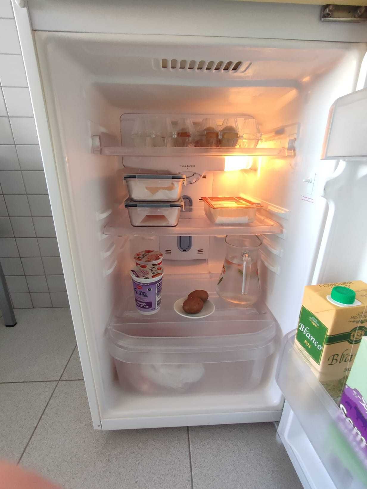 Frigorífico Samsung em excelente estado