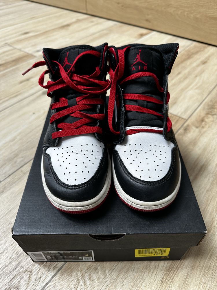 Buty nike AIR JORDAN 1 MID 37,5