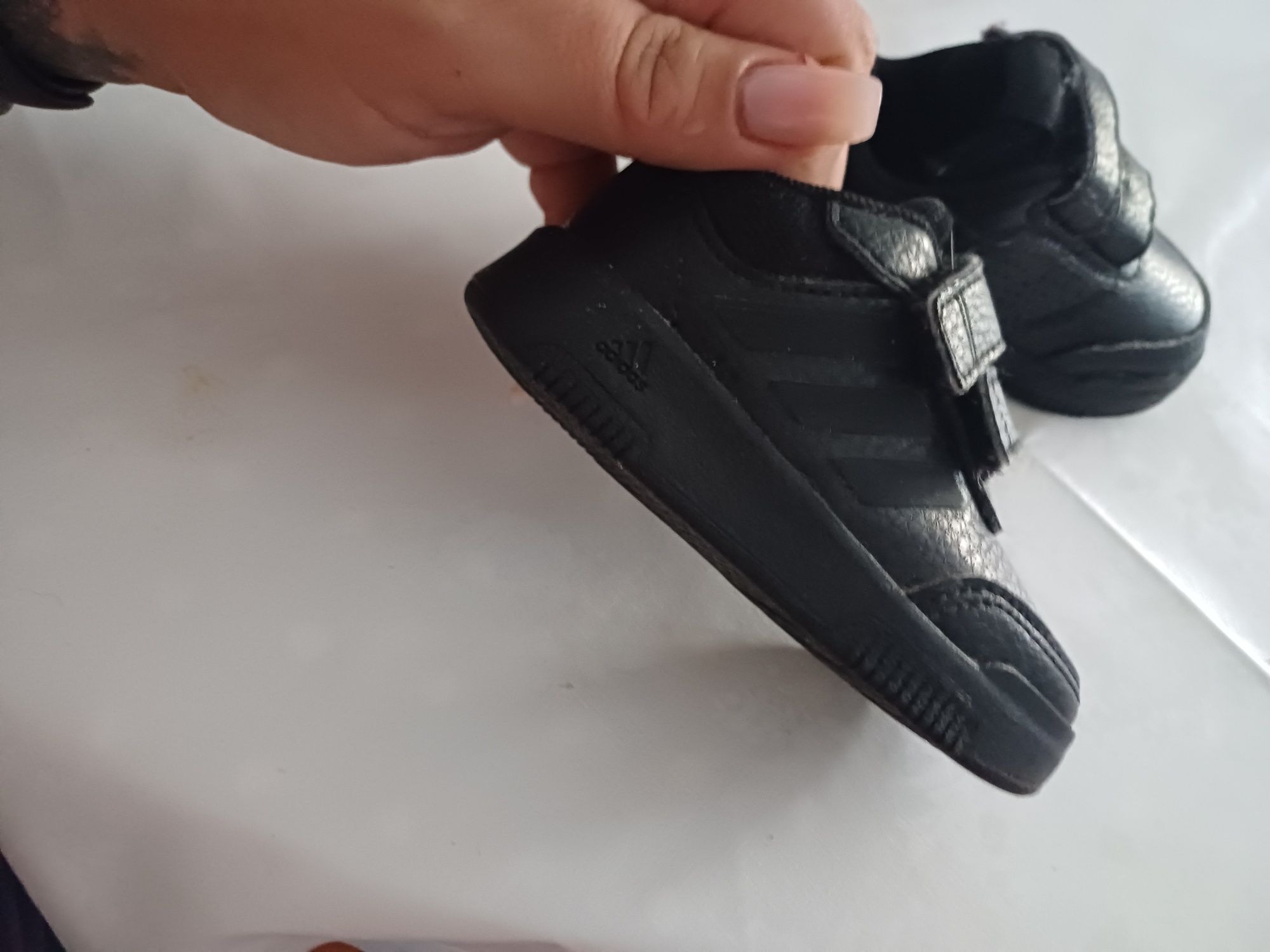 Tenis Adidas número 19