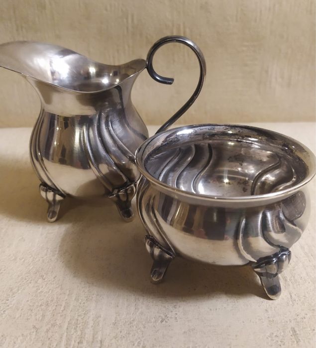 Cukierniczka + mlecznik na tacy W/62.