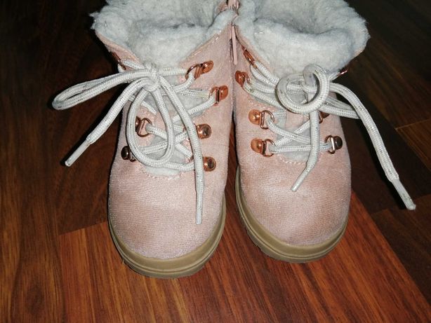 Buty na zimę dla dziewczynki rozmiar 23