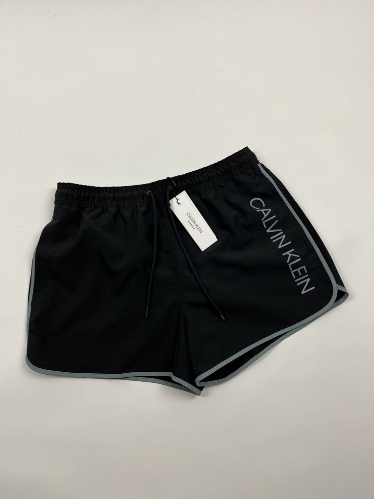 Calvin Klein Shorts XL и S