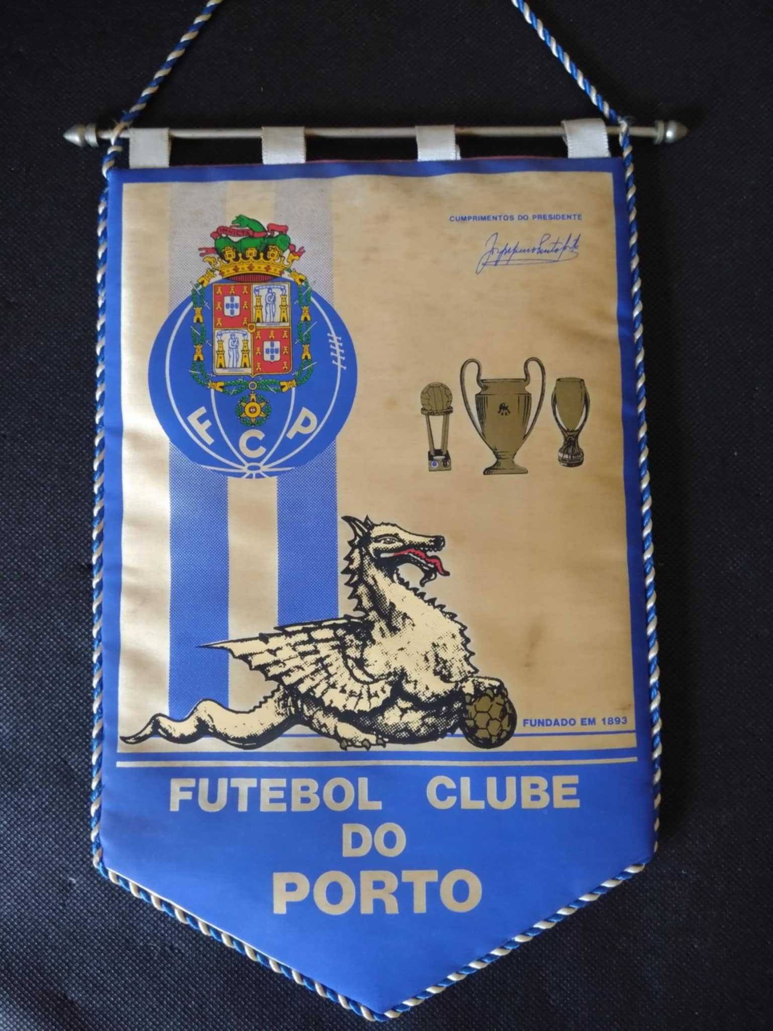 Galhardete Grande FC Porto Campeão Mundo, Europeu.