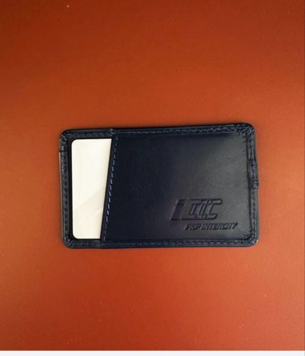 Nowe etui na karty z logo pkp intercity